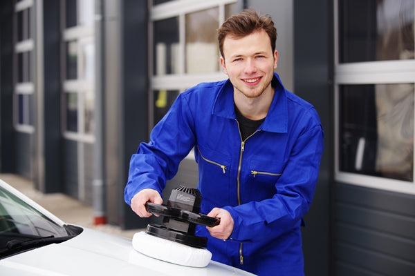 Reinigungsmittel und Produkte zur Auto- & Fahrzeugaufbereitung